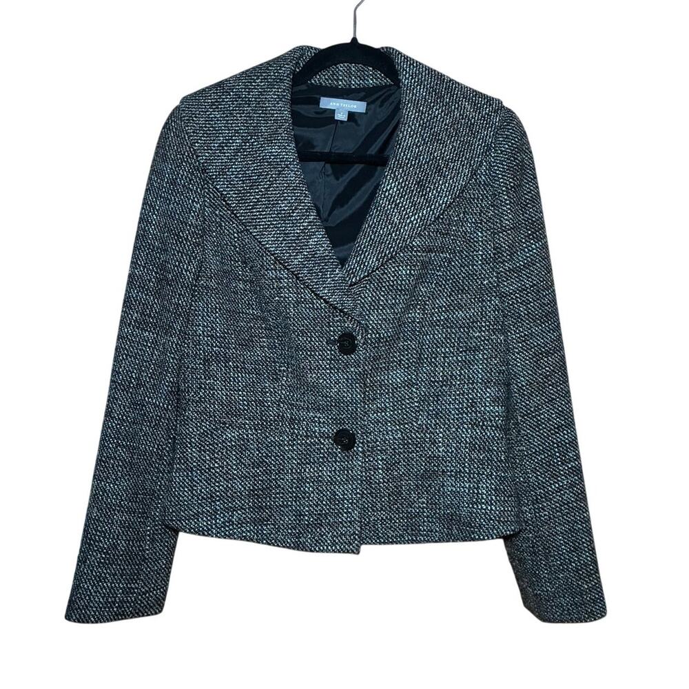 Ann Taylor - Tweed Blazer Size 0 - Elegant & Versatile